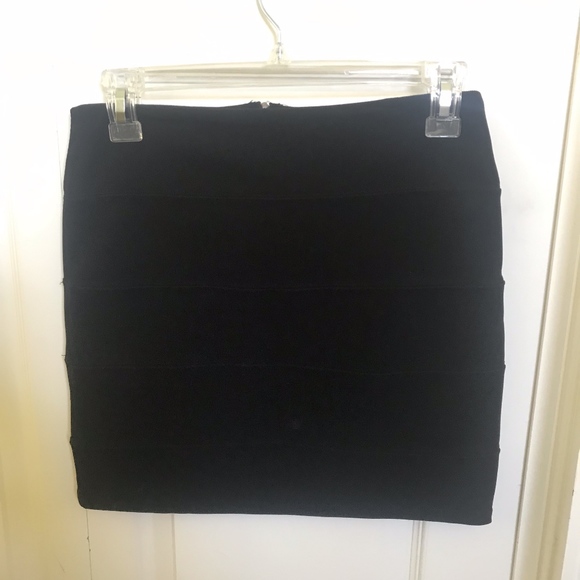 Little Black Skirt - Picture 1 of 2